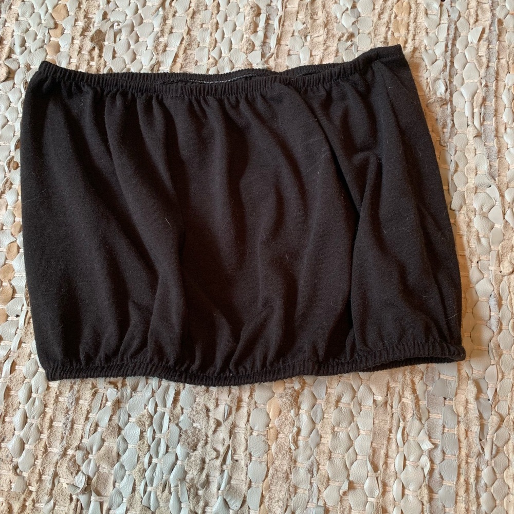 Black cropped tube top.